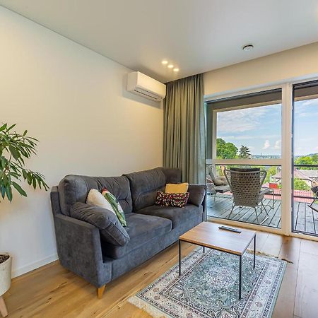 Sky Apartment With Free Parking And Balcony & Ac Kaunas Exterior photo
