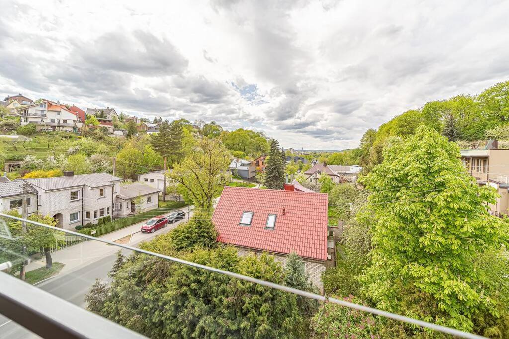 Sky Apartment With Free Parking And Balcony & Ac Kaunas Exterior photo