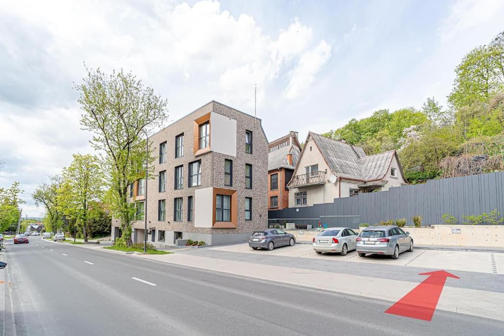 Sky Apartment With Free Parking And Balcony & Ac Kaunas Exterior photo