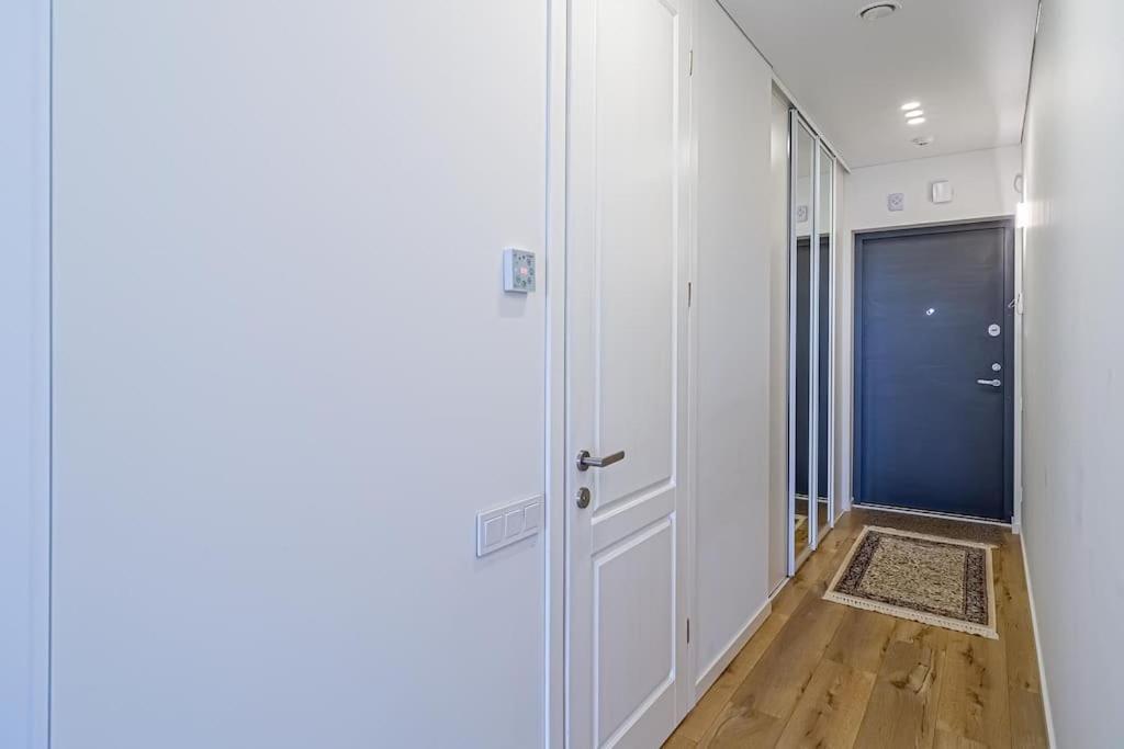 Sky Apartment With Free Parking And Balcony & Ac Kaunas Exterior photo