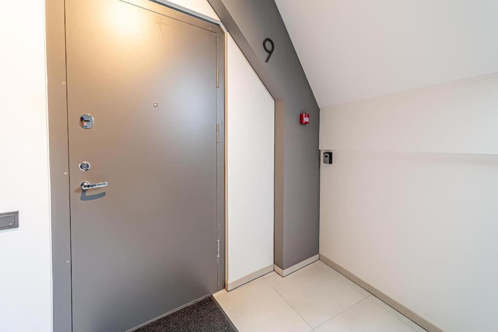 Sky Apartment With Free Parking And Balcony & Ac Kaunas Exterior photo